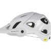 Oakley DRT5 MTB Helm Grau -Fahrräder Aufbau Geschäft image HE OK 0004 1 600x600